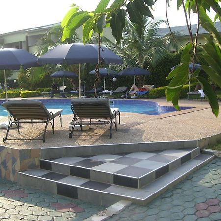 Wadoma Royale Hotel 쿠마시 외부 사진