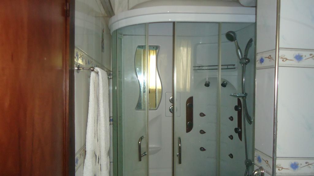 Wadoma Royale Hotel 쿠마시 객실 사진