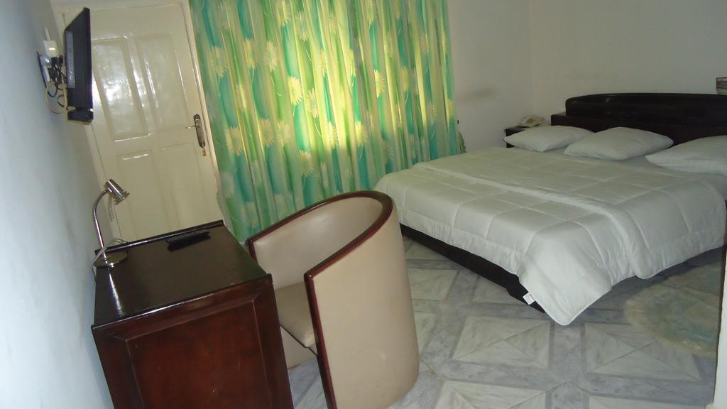 Wadoma Royale Hotel 쿠마시 객실 사진