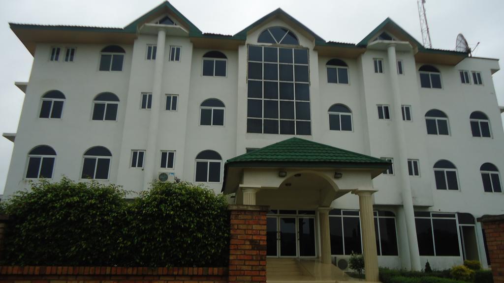 Wadoma Royale Hotel 쿠마시 외부 사진