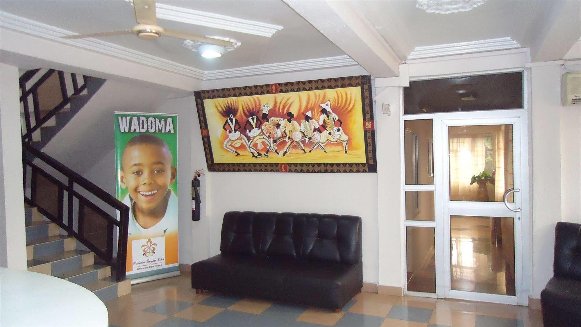 Wadoma Royale Hotel 쿠마시 외부 사진
